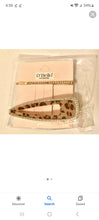 Load image into Gallery viewer, D&#39;Bello cheeta hair clip
